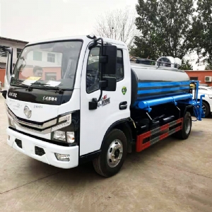 5方灑水車(chē)